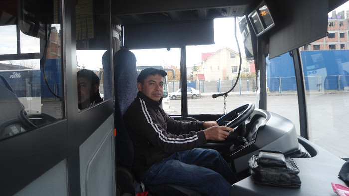 DSC00020 - 1-Contact