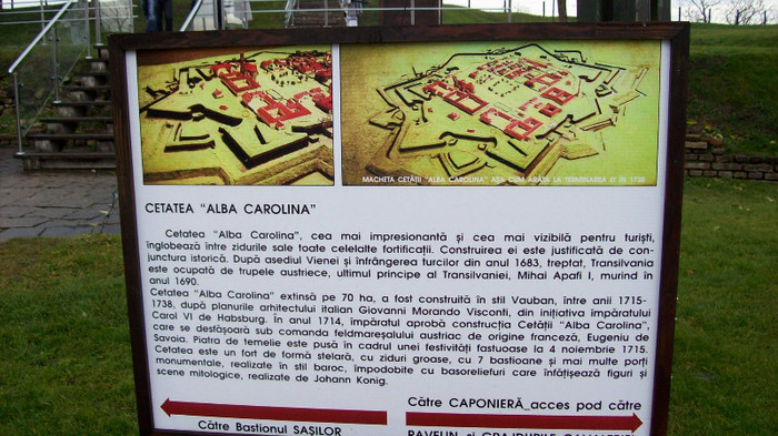 100_3033 - Portile Cetatii Alba Iulia si schimbarea garzii