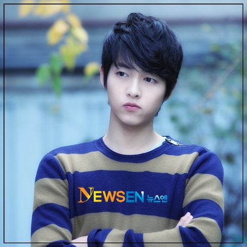 ;- |intra trantind usa | Salut..|pleaca sus|