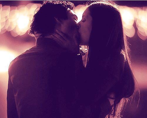 ......... - The vampire diaries banda 2