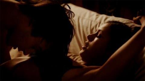 ............. - The vampire diaries banda 2