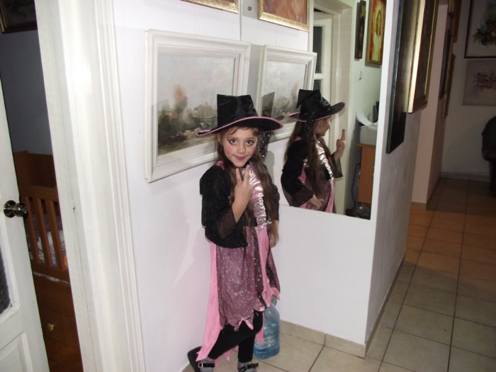 poze  TOAMNA 2012 303; MICUTA MAGICIANA
