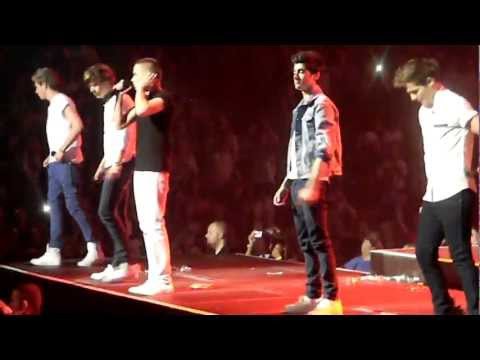 3 - 1D-MADISON SQUARE GARDEN