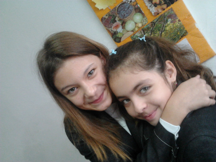 With coleguțăă ! :* .; Wiiith eaaa:*! Ce dor îmi e de prietenia asta!
