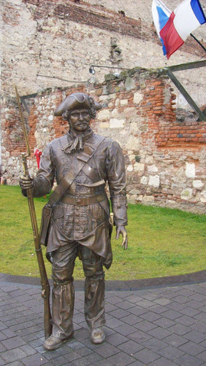 100_3029 SOLDAT AUSTRIAC . - Portile Cetatii Alba Iulia si schimbarea garzii