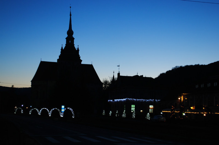 biserica saseasca intr-o seara de iarna - Saschiz