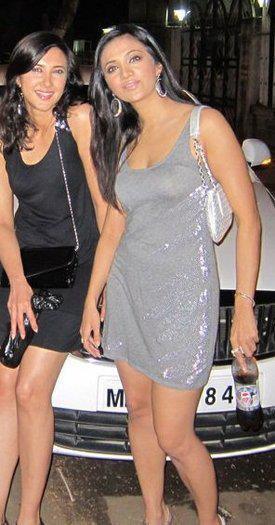 408926_206632096094634_1337258245_n - xxShilpaxx