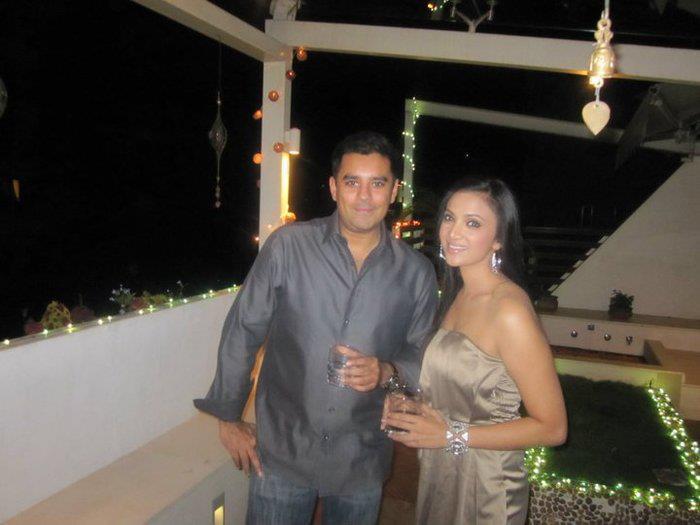 423574_231750496916127_1570584697_n - xxShilpaxx