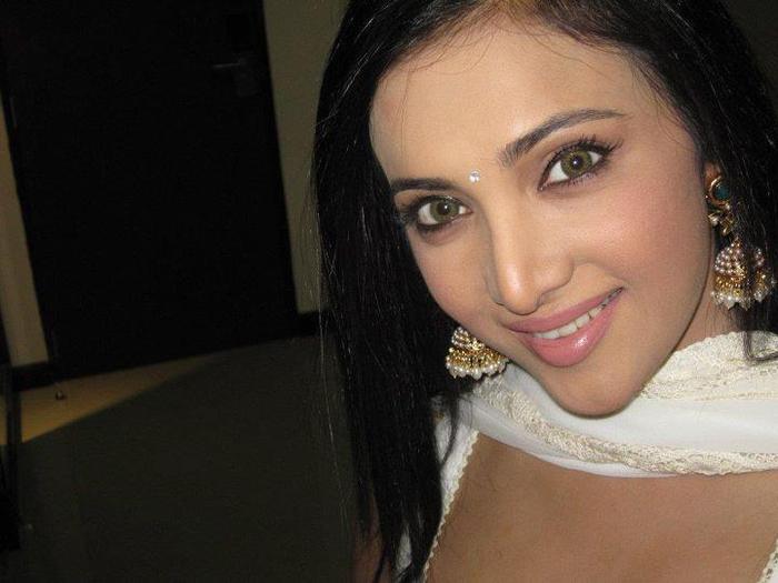 553278_266423253448851_433468131_n - xxShilpaxx