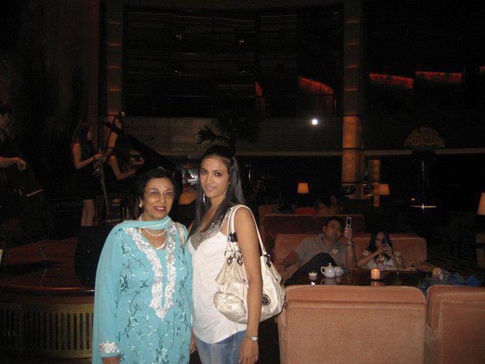 554297_289037284520781_2018333018_n - xxShilpaxx