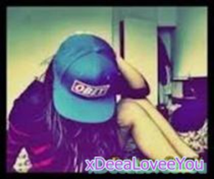 81832643_KCRGRVG - Artistic girls