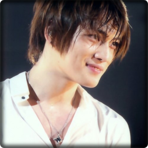 << Aha.. Fetele din ziua de azi.. :-w.. :))..asa suna mai fain :> [mananca]..
