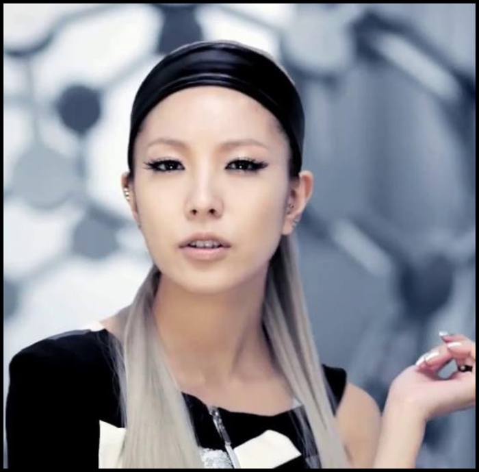 Yaa! :-w Bine....>:) [face un bulgare si il arunca in Sulli] Ups :-"