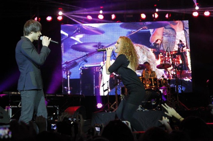 67733_399430253469287_1411078740_n