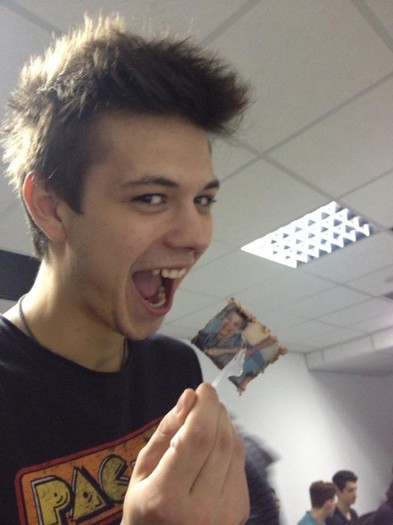 68602_446471208733383_1247806260_n