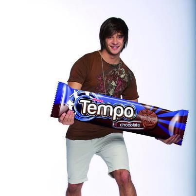 31014368884366519878380