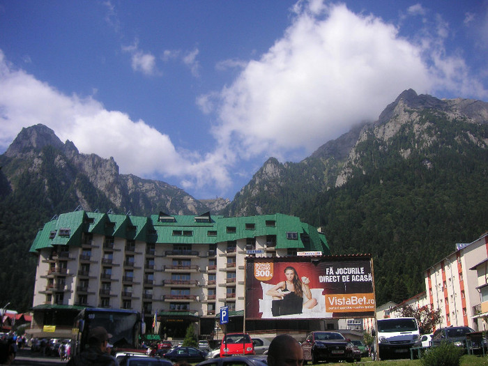 2551543260075666569LoOkno_fs