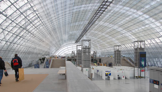 glashalle-una din hale 25000 iepuri