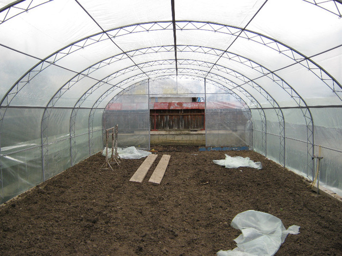 constructie solar - solar si gradina de legume