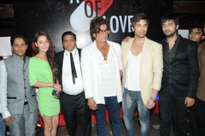 8_Faiz Saifi, Sara Khan, Shakeel SAifi, Shakti Kapoor, & Paras Chhabra DSC_0465