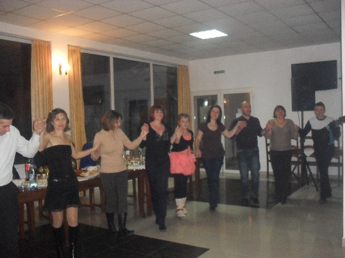 ne.au onorat cu prezenta  cele mai frumoase doamne