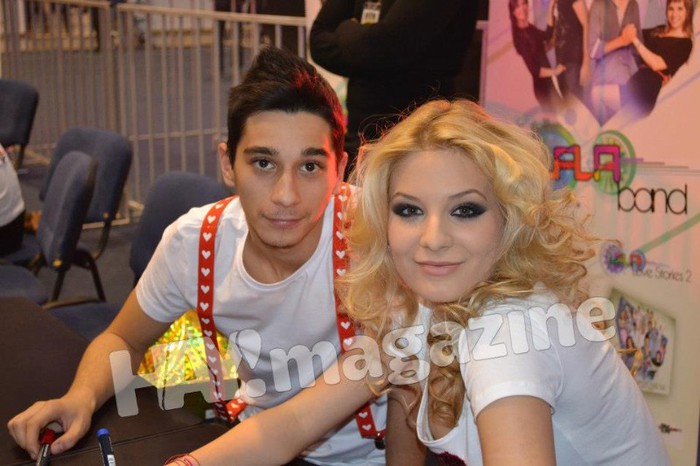 252211_460080494029254_1398670020_n