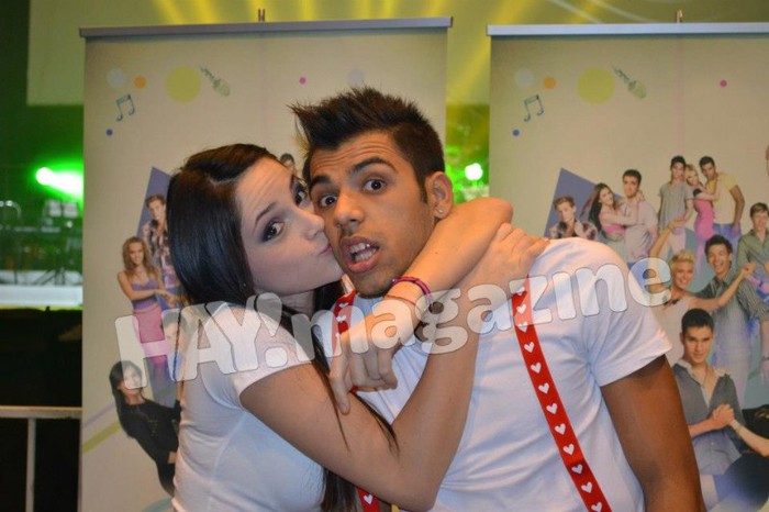 483419_460079910695979_633311057_n