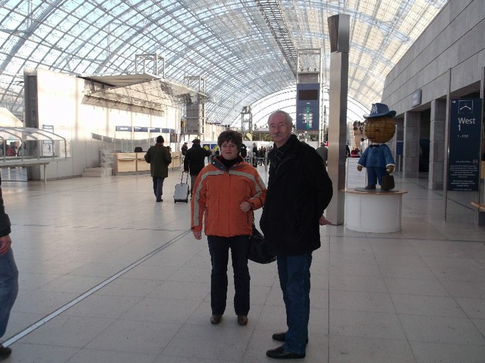 DOINA SI ARNULF LA INTRARE - EXPOZITIA LEIPZIG 2012 PARTEA INTAI