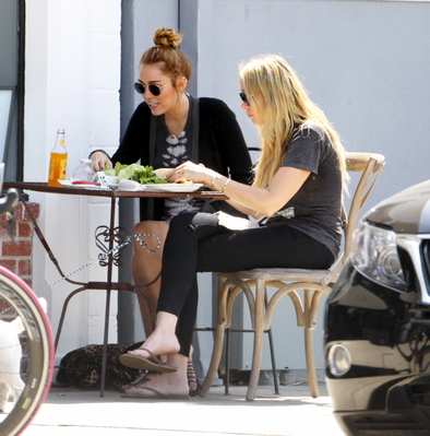 normal_33 - Out for Lunch in Studio City 2012