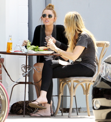 normal_40 - Out for Lunch in Studio City 2012