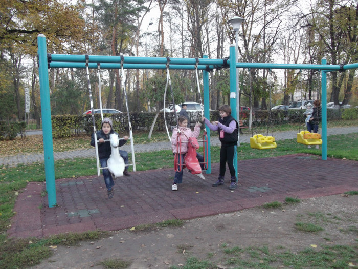 la plimbare in parc - momente cu nepotii