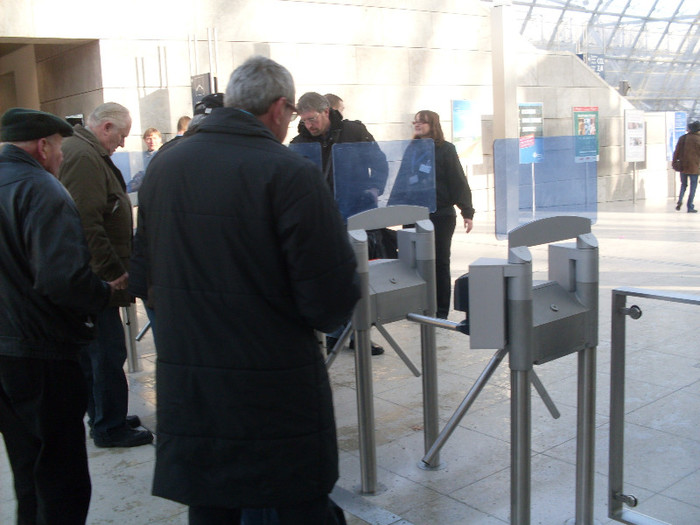 SDC11662; Bundu la intare

