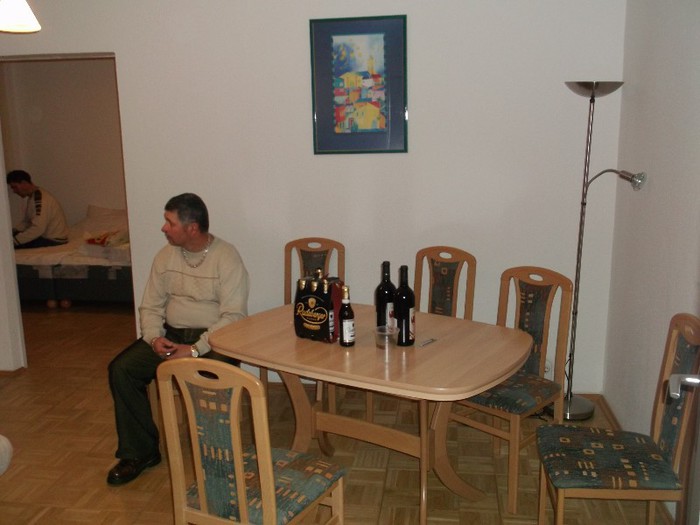 LIVINGUL SI.......
