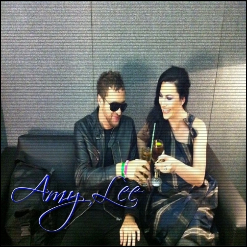 - . Day 63 . Ora 16;o8 . 12 . 12 . 2o12 . - She is totally my favorite Amy Lee