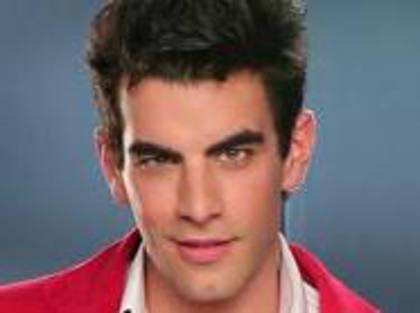 Da . . . loana si Raul.
