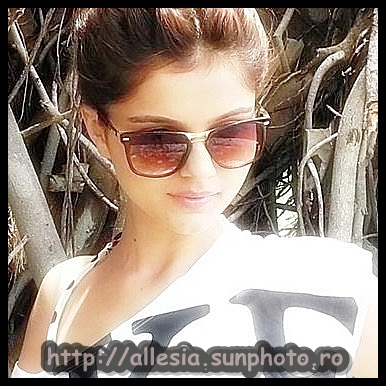  - Rubina Dilaik Personal Pics and Photos New 2012