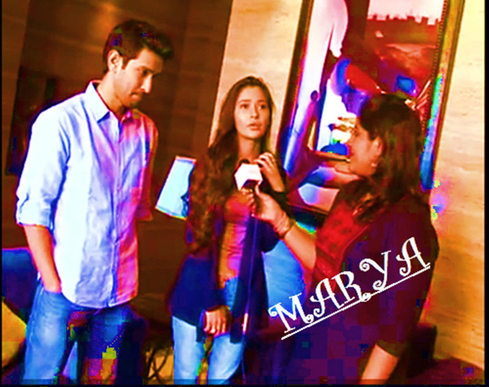 24-vert - SARA KHAN NEW PIC 5