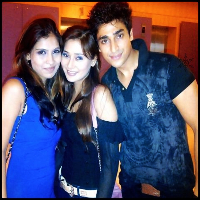32363_272685452854812_1219703648_n-006 - sara khan21