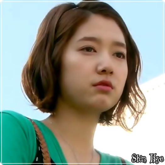 »; Binee :)Ce alegi? :))|bea|brb si eu :))|