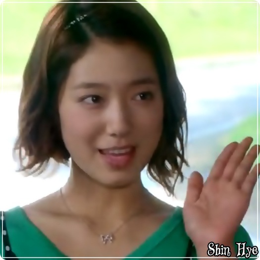 »; Heii si tie :)) Se strange lumea :))