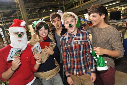 tumblr_meeyx0B1FW1rm5vw5o1_500 - Christmas-1D