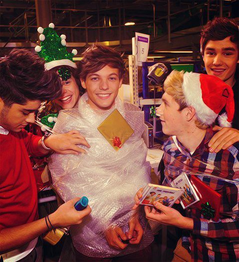 tumblr_melaf9SgmL1r6ixhdo1_500 - Christmas-1D