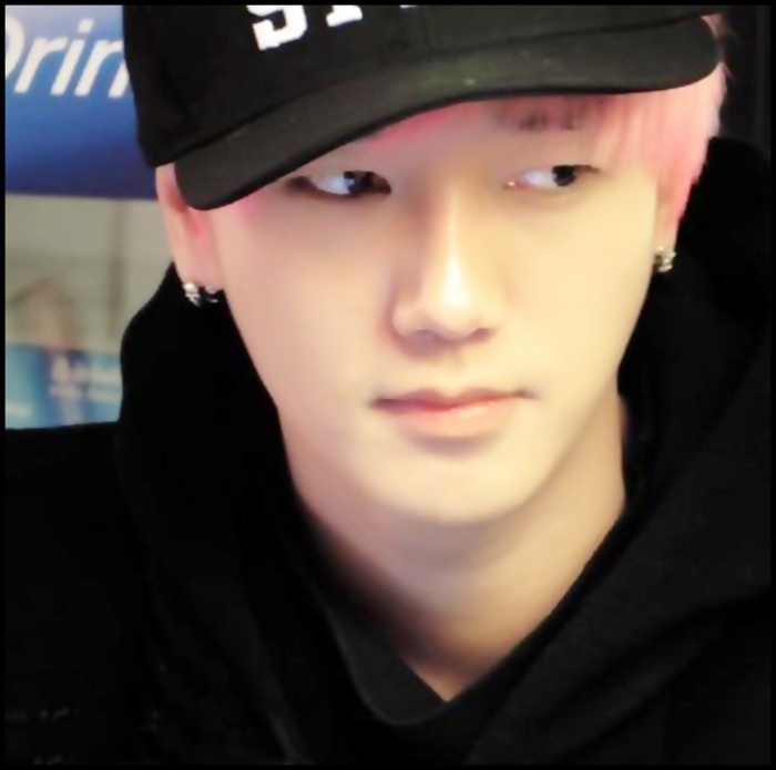 - :-??..Nu stiu.:))..|pleaca din bucatarie.se aseaza pe canapea si o ia pe Hyuna in brate | - Xx Episodul-88 xX