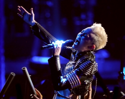 normal_158444246-singer-miley-cyrus-performs-onstage-during-gettyimages