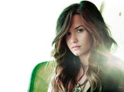 desc%u0103rcare (1) - Demi Lovato