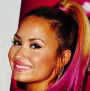 desc%u0103rcare (2) - Demi Lovato