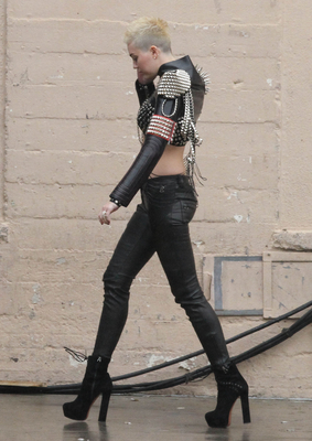 normal_001 - Arriving at rehearsals for vh1 divas in los angeles 2012