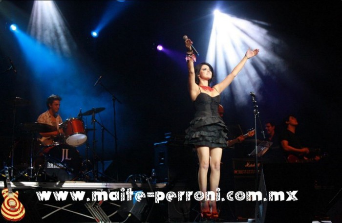 1 - Maite Perroni