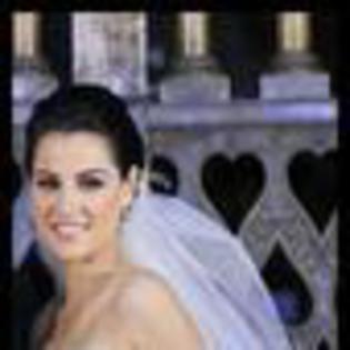maite-perroni-543382l-thumbnail_gallery
