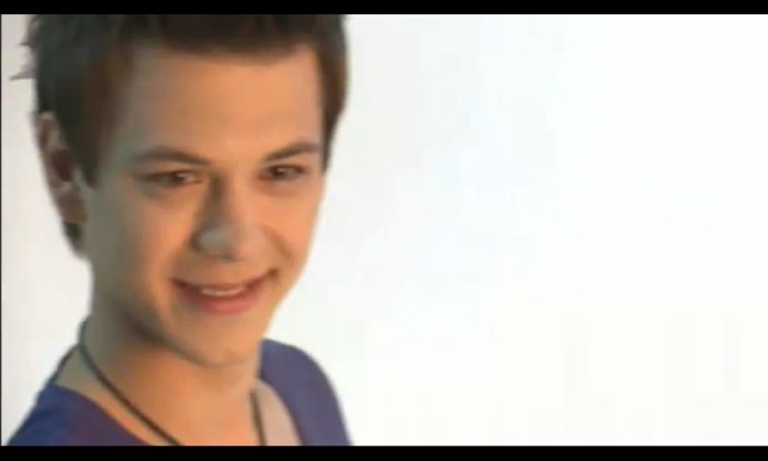 465024_413278472050812_1111052843_o - Raphael Tudor